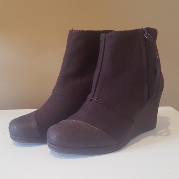 Toms Shoes - TOMS Zipper Wedge Booties